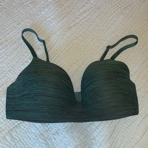 Victoria Secret no wire bra 36-C